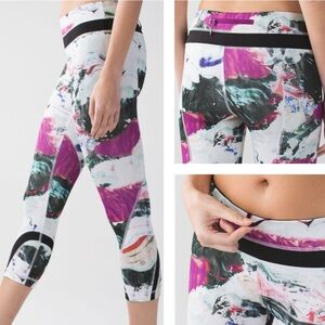 Lululemon Run: Inspire Crop II in pigment wave multi, size 6